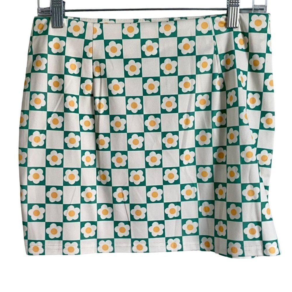 Flower Print Mini Skirt Medium - Picture 3 of 5